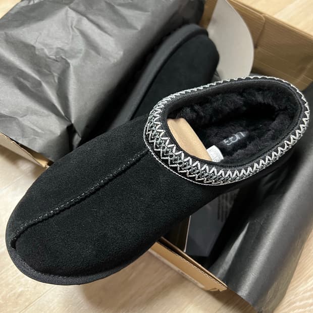 어그 타스만 2 슬리퍼 블랙 새상품