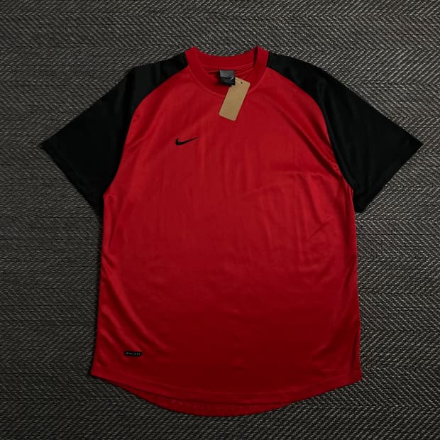 나이키 올드스쿨 드라이핏 배색 트레이닝 반팔 티셔츠 o 4401