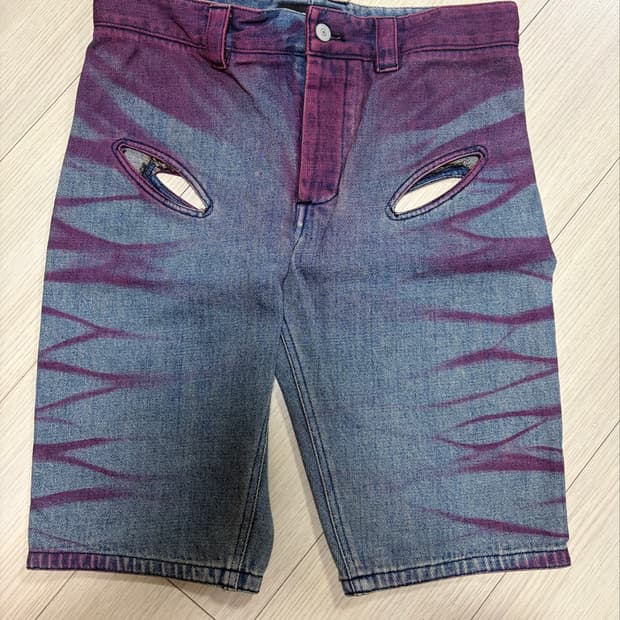굼허 Purple-Dyed Cutout Denim Shorts