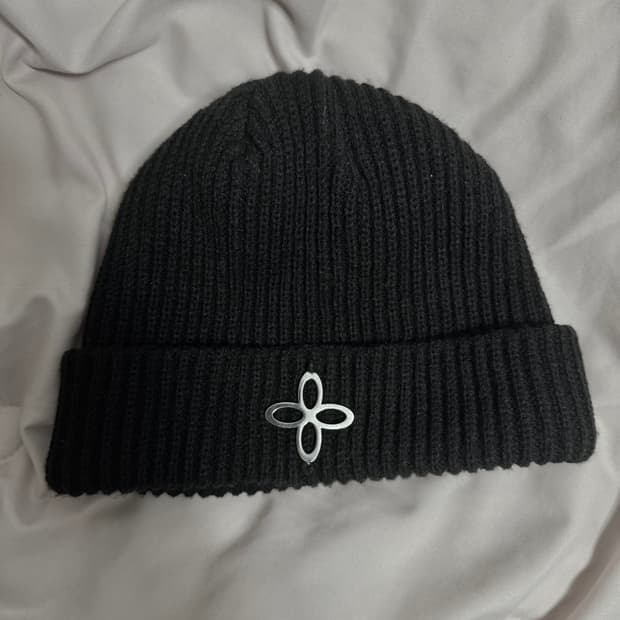 써저리 비니 블랙