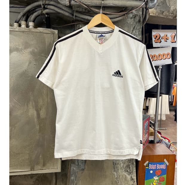 아디다스 브이넥 반팔티 화이트 M #csz4056