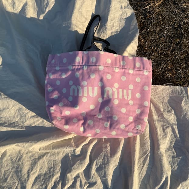 Miu miu 도트 캔버스 백 +정품 게런티 카드+ 더스트백
