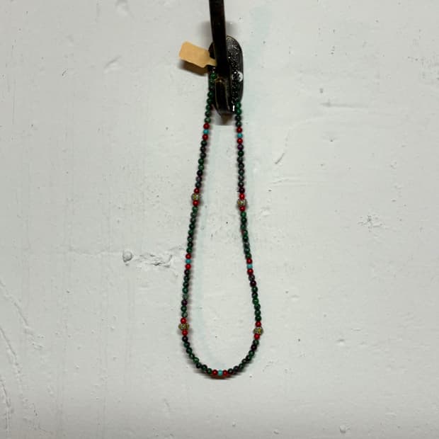 모쿠토 ‘단청’ 비즈 목걸이 [그린/퍼플]