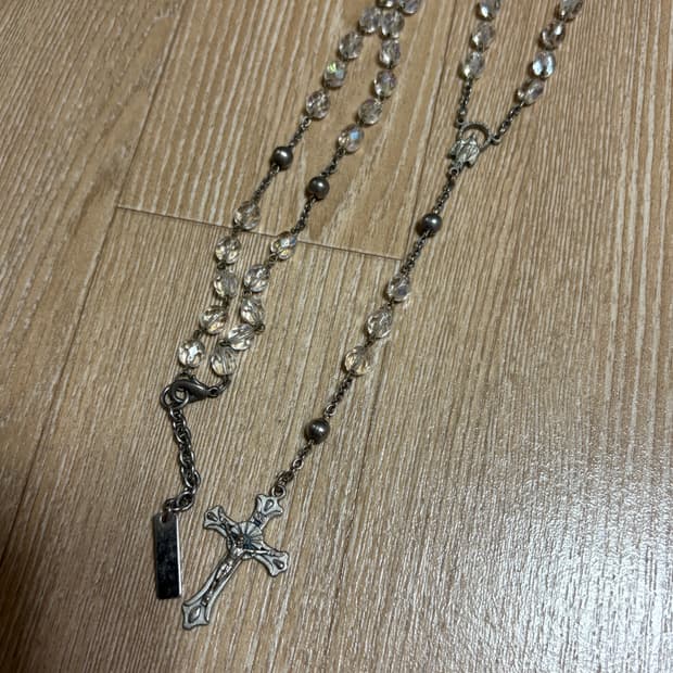 돌체엔가바나 로자리아 투명 목걸이