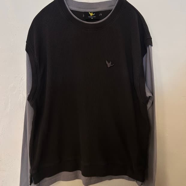 와릿이즌 레이어드 롱슬리브 배색 니트 90