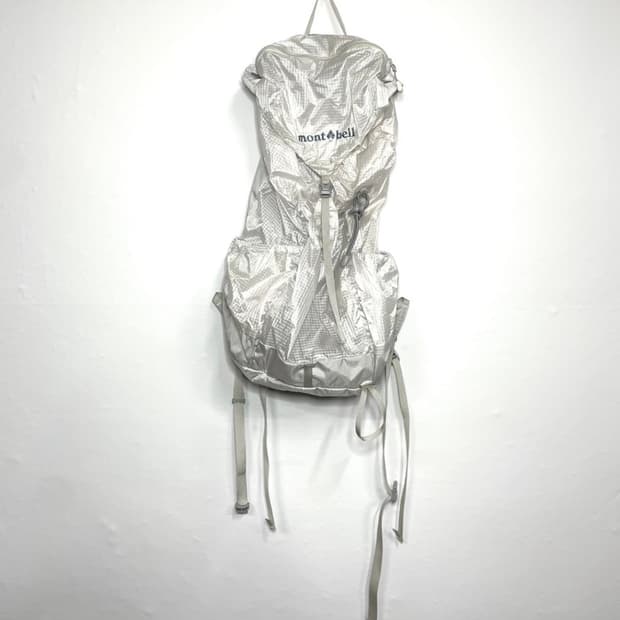 몽벨 버사라이트 20L 라이트그레이