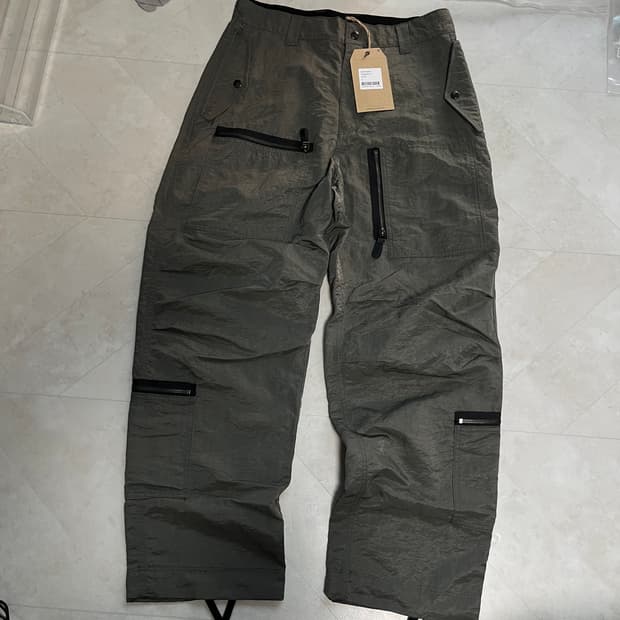 새상품(S)이스트로그 플라이트 나일론 팬츠 올리브