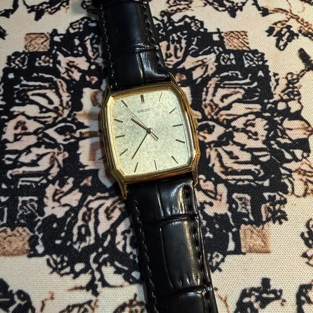 SEIKO 빈티지 쿼츠 시계