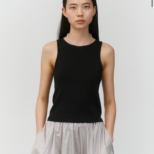 아모멘토 슬리브리스 블랙 