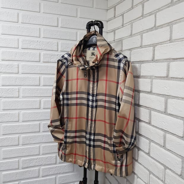 [m/66/정품] 버버리 노바체크 후드 바람막이
