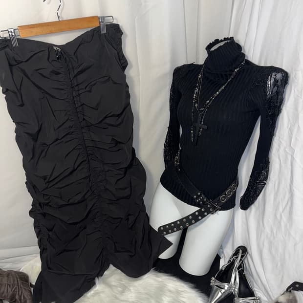 Oriental see-through turtleneck