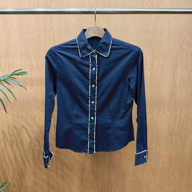 버버리 런던 코튼 셔츠 긴팔 무지 배색 라인 디테일 슬림핏 네이비