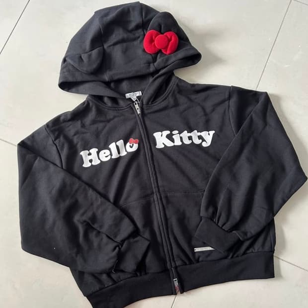 last one/SANRIO HELLO KITTY ZIPUP SHORT 
