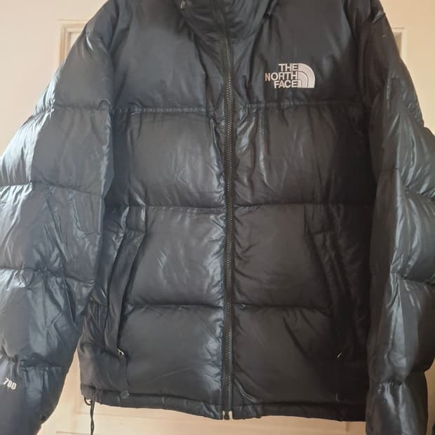 [노스페이스]남성 눕시700 블랙패딩 S