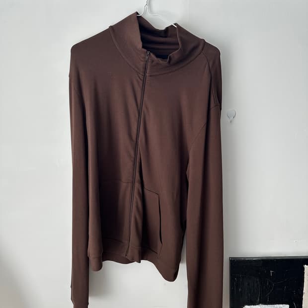 [024] neck zip