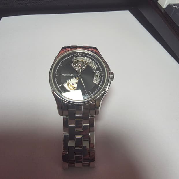 ​[해밀턴] 재즈마스터 오픈하트 40mm 검판 메탈 (H325650)