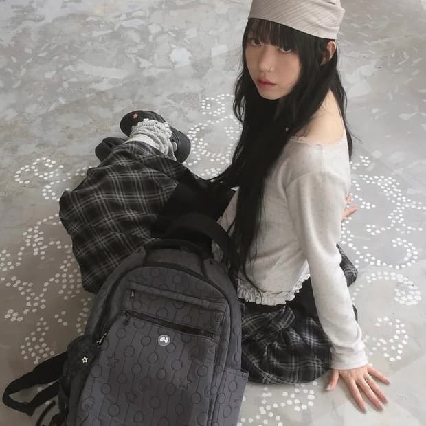 허그유어스킨 퀼티드 멀티 백팩