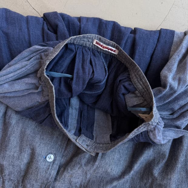 이세이 미야케 버튼 데님 스커트