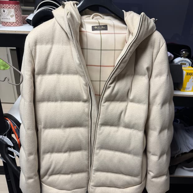 로로피아나 패딩