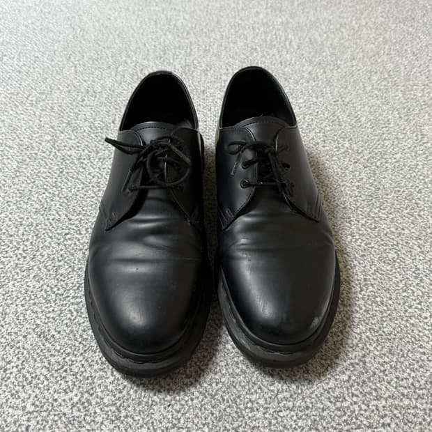 [정가 20만원] 닥터마틴 1461 모노 UK9 280