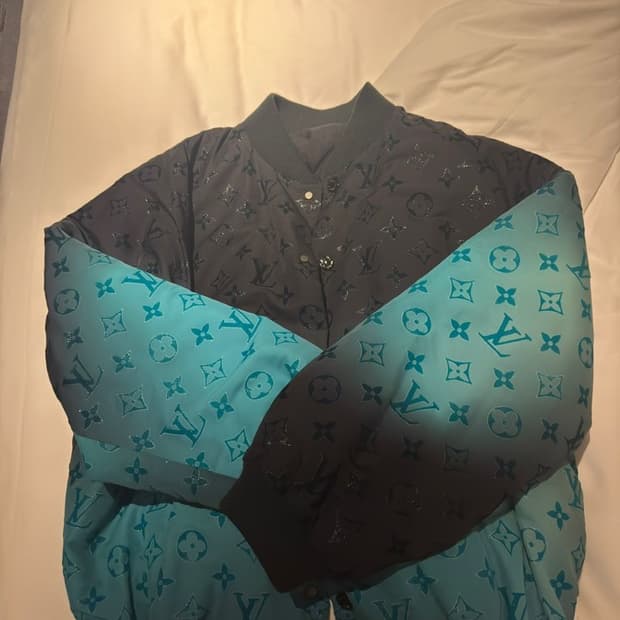 루이비통 그라디언트 봄버 정품