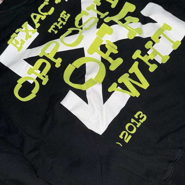 오프화이트 애로우 크루넥 맨투맨 L사이즈 판매합니다