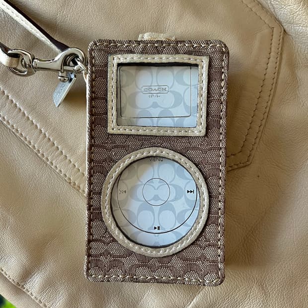 2000s Old COACH Archive MP3 Case Keyring