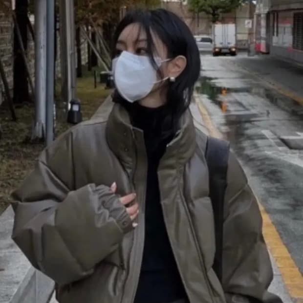 트리밍버드 덕 다운 레더패딩 모카브라운 판매합니다