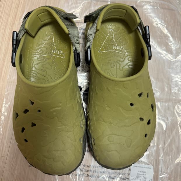 (265) 크록스 로아 아틀라스 클로그 알로에 멀티