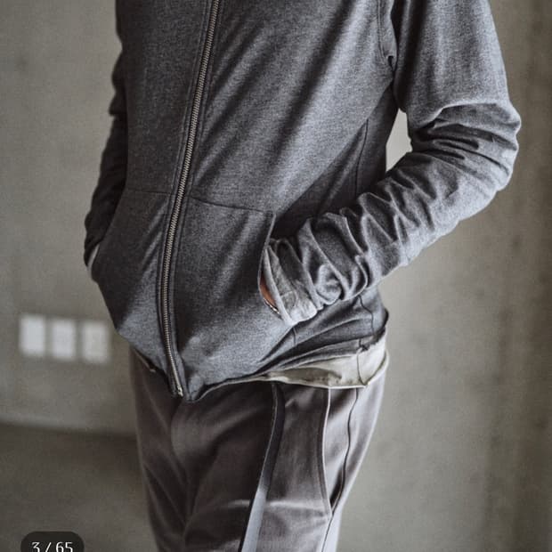 모노프리베 후드집업 Textured Hoodie Zip 차콜 구매합니다!