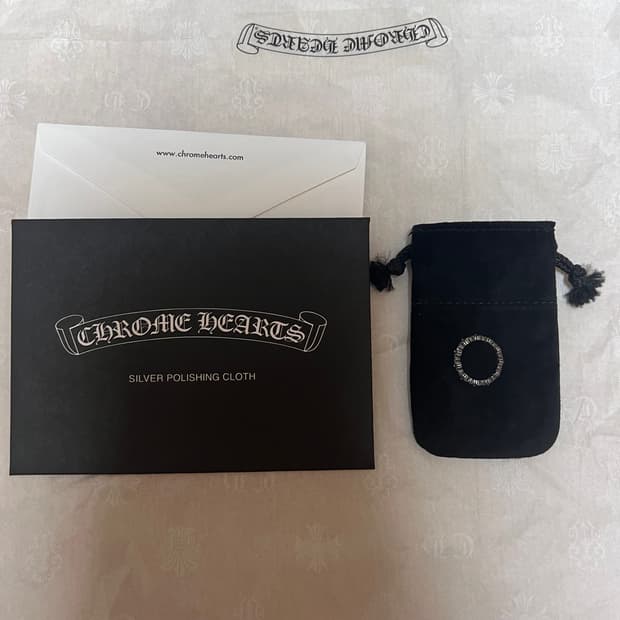 크롬하츠 타이니밴드링 US4 새제품 판매합니다