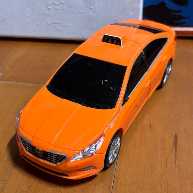 헬로카봇 아티 택시 로봇 피규어 장난감 인테리어 소품 디오라마