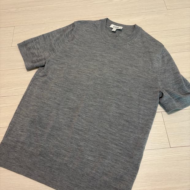 COS 코스 슬림핏 메리노 니트 반팔 S사이즈(95-100)