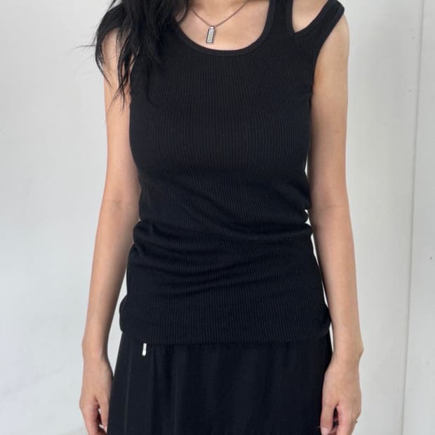 빈티지 비대칭 슬릿 슬리브리스