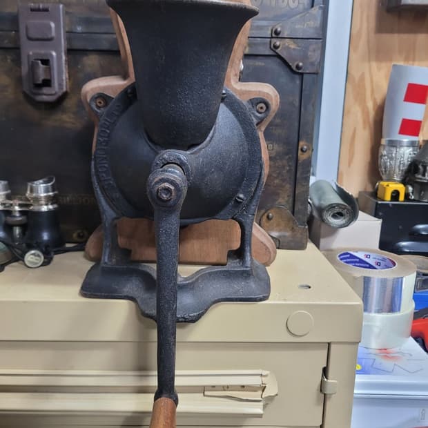 영국 앤틱 주물 커피 그라인더