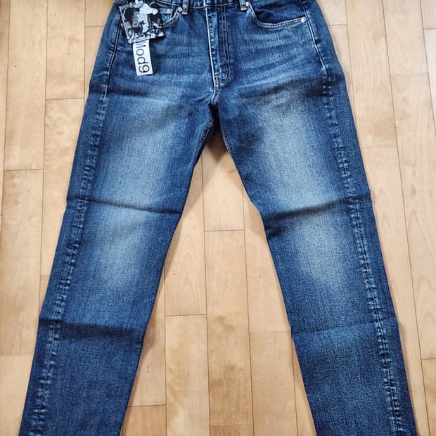 모드나인 펑크타운 31사이즈 새상품 팝니다.