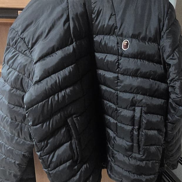 베이프 경량패딩 팝니다