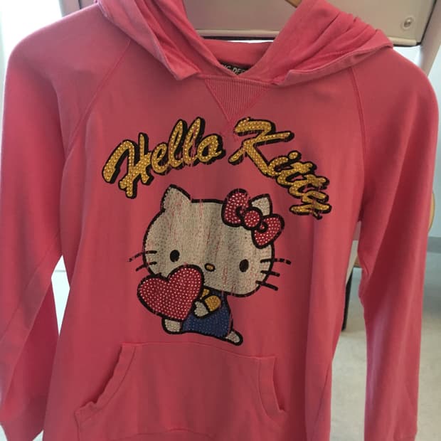 디그딥 DIG DEEP 헬로키티 후드티