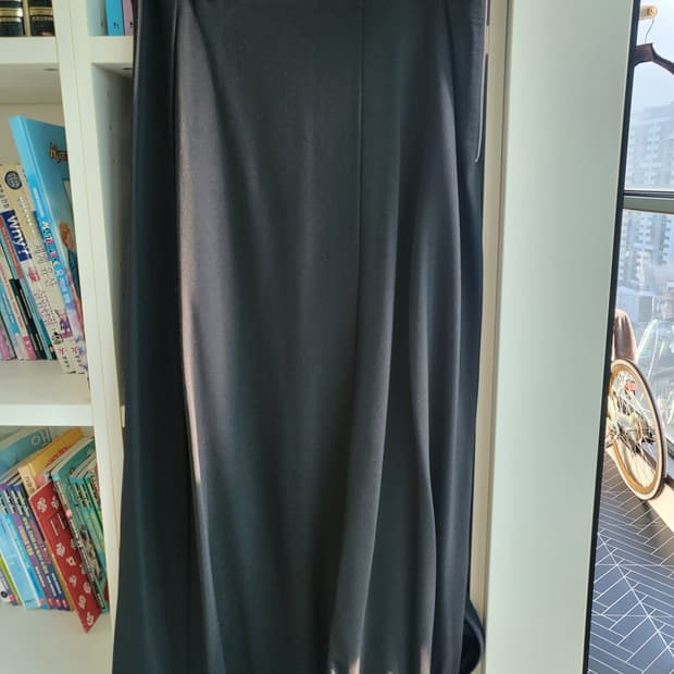 르메르 트위스트 스커트