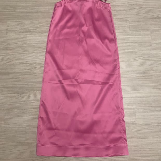 GANNI 가니 핑크 새틴 롱 스커트 텍달린 새상품