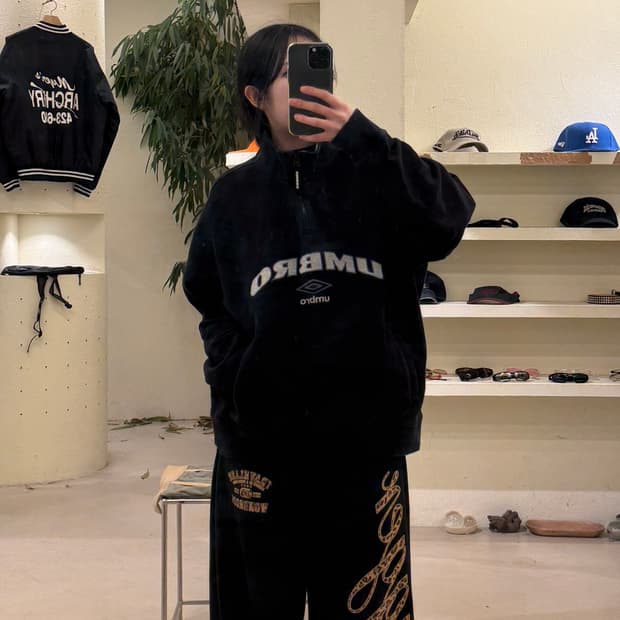 엄브로 빅로고 풀오버 하프집업 스웻 셔츠 U305