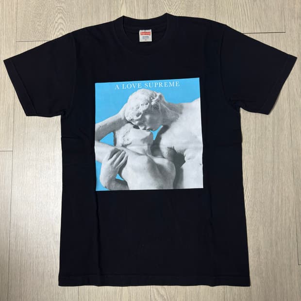 14FW 슈프림 A LOVE SUPREME 조각상 키스 티셔츠 블랙 M