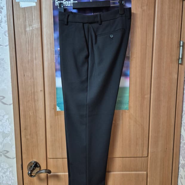 지오다노 테이퍼드 슬랙스 블랙 33