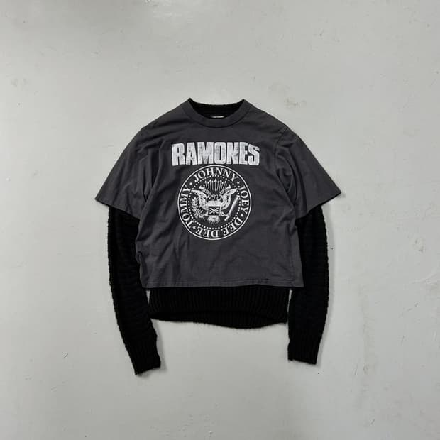 언더커버 23AW RAMONES 리버시블 스웨터 