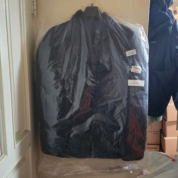 스톤아일랜드 크링클랩스 다운 자켓 블랙