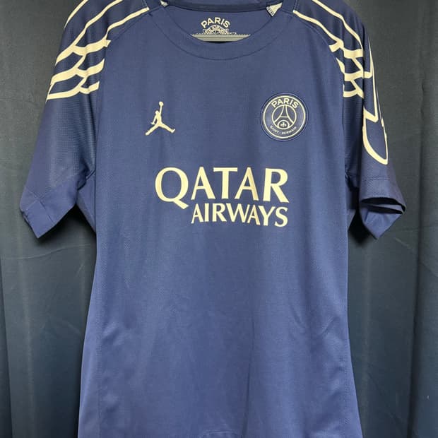 24/25 조던 PSG 4th 노마킹 반팔 유니폼 팝니다.