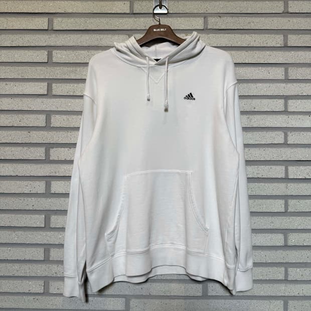 아디다스 후드티 화이트 컬러 