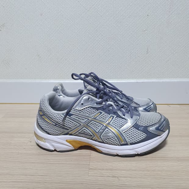 아식스 젤 1130 운동화 260