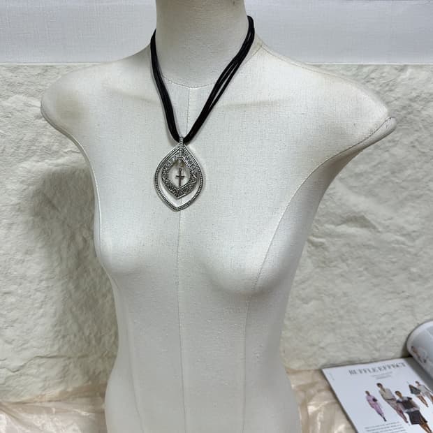 빈티지 에스닉 십자가 로프 레이어드 목걸이