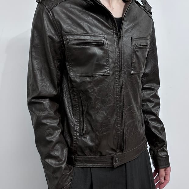 자라 비건 레더 펀칭 판넬 자켓